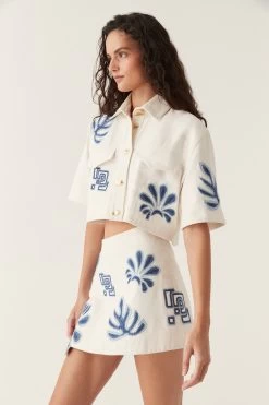 Esprit Embroidered Crop Top 11 Esprit Embroidered Crop Top -Aje 23SS1306 IVRY BLU 4 60bdf059 3d3f 4927 aac4 31c7f162e3fa