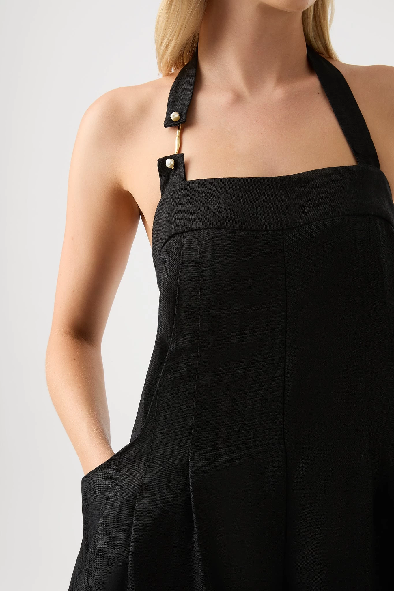 Neo Pleated Halter Jumpsuit 4 Neo Pleated Halter Jumpsuit - Image 4