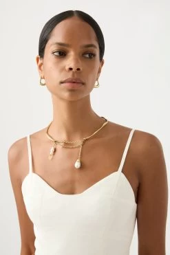 Austra Pearl Bar Necklace
