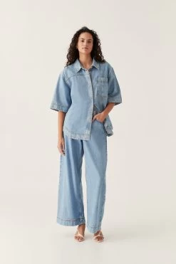 Aje X Outland Denim Top -Aje 24RE1433 COAST BLU 3 189eaeff 7662 45b7 96e8 5b4d374d3fae