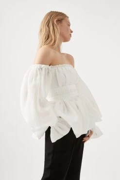 Divine Off Shoulder Top -Aje S10 21AW1042 IVRYDivineOffShoulderTop 22710 Aje 1012