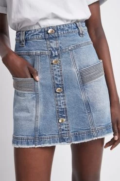 Maya Denim Mini Skirt 10 Maya Denim Mini Skirt -Aje S102 22SU4143 MajaDenimMiniSkirt 90SWASH 21659 Aje 48208 detailshot