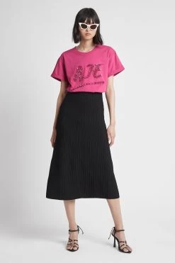 Canyons Avalon Logo Tee -Aje S18 21RE1254 CanyonsAvalonLogoTee Fuchsia 21830 Aje 1236 fullshot