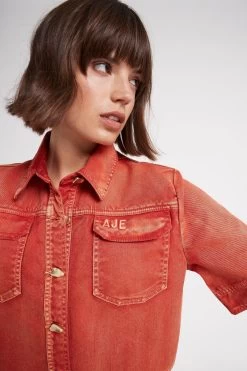 Gianna Denim Cropped Shirt -Aje S28 22SU1454 SCARLETRED GiannaDenimCroppedShirt 22078 Aje 0387 detailshot