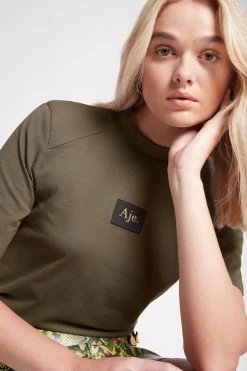 Frida Logo Tee -Aje S31 22AW1680 KHAKI BLACK FridaLogoTee 22300 Aje 1001 detailshot