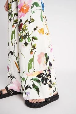 Drift Wide Leg Pant 10 Drift Wide Leg Pant -Aje S32 DriftWideLegPant22SU3230 BOTANICFLORAL 22011 Aje 1410 detailshot
