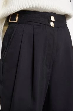 Tidal Pleated Buckle Pant -Aje S41 22AW3264 BLACK TidalPleatedBucklePant 22263 Aje 2423 detailshot