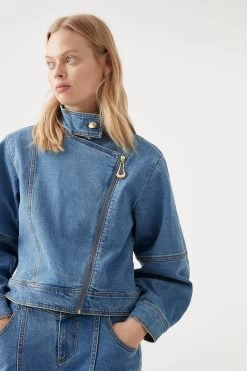 Dove Denim High Collar Zip Jacket 12 Dove Denim High Collar Zip Jacket -Aje S42 22SS2113 90SWASHDoveDenimHighCollarZipJacket 22710 Aje 0406