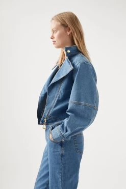 Dove Denim High Collar Zip Jacket 11 Dove Denim High Collar Zip Jacket -Aje S42 22SS2113 90SWASHDoveDenimHighCollarZipJacket 22710 Aje 0445