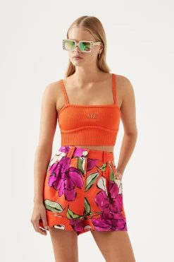 Holt Tuck Detail Short