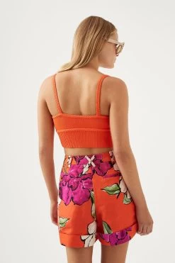 Holt Tuck Detail Short -Aje S45 22RE3320 VVD CAM Holt Tuck Detail Short 22794 Aje D1 16557