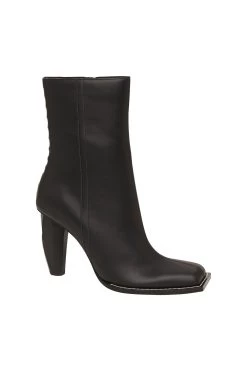 Serpentine High Heel Leather Ankle Boot -Aje S50 22AW7008 BLACK Serpentine High Heel Leather Ankle Boot 22217 Aje 0181 frontshot