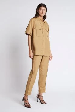 Estate Logo Collared Sleeve Shirt 13 Estate Logo Collared Sleeve Shirt -Aje S50 22CR1346 EstateLogoCollaredSleeveShirt Taupe 211033 Aje 1816 fullshot