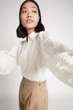 Ephemera Braided Shirt -Aje S57 22AW1652 IVORY Ephemera Braided Shirt 22218 Aje 0446 detailshot