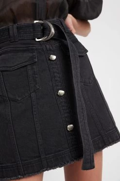 Arlow Denim Mini Skirt -Aje S8 19AJ4070 Arlow Denim Mini Skirt Black 21768 Aje D3 0223 detailshot