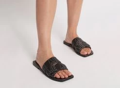 Lodge Deboss Logo Sandal -Aje aje logo slides black