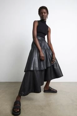 Idyllic Skirt -Aje new S74 21SS4025 Idyllic Skirt Black 21490 Aje 42725 frontshot